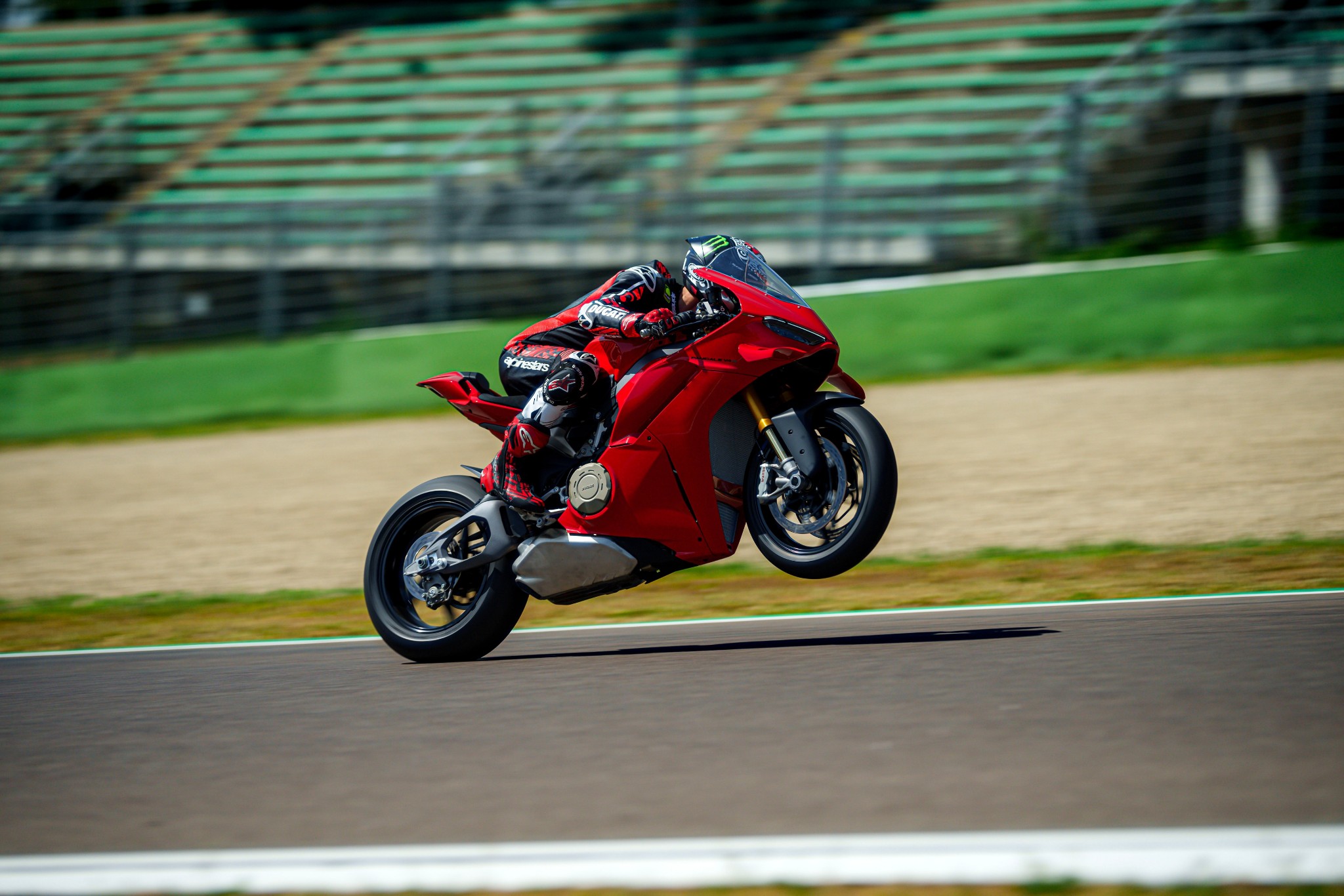 2025 Ducati Panigale V4 and V4 S unveiled – now faster and lighter than before 2025 Ducati Panigale V4 and V4 S unveiled – now faster and lighter than before